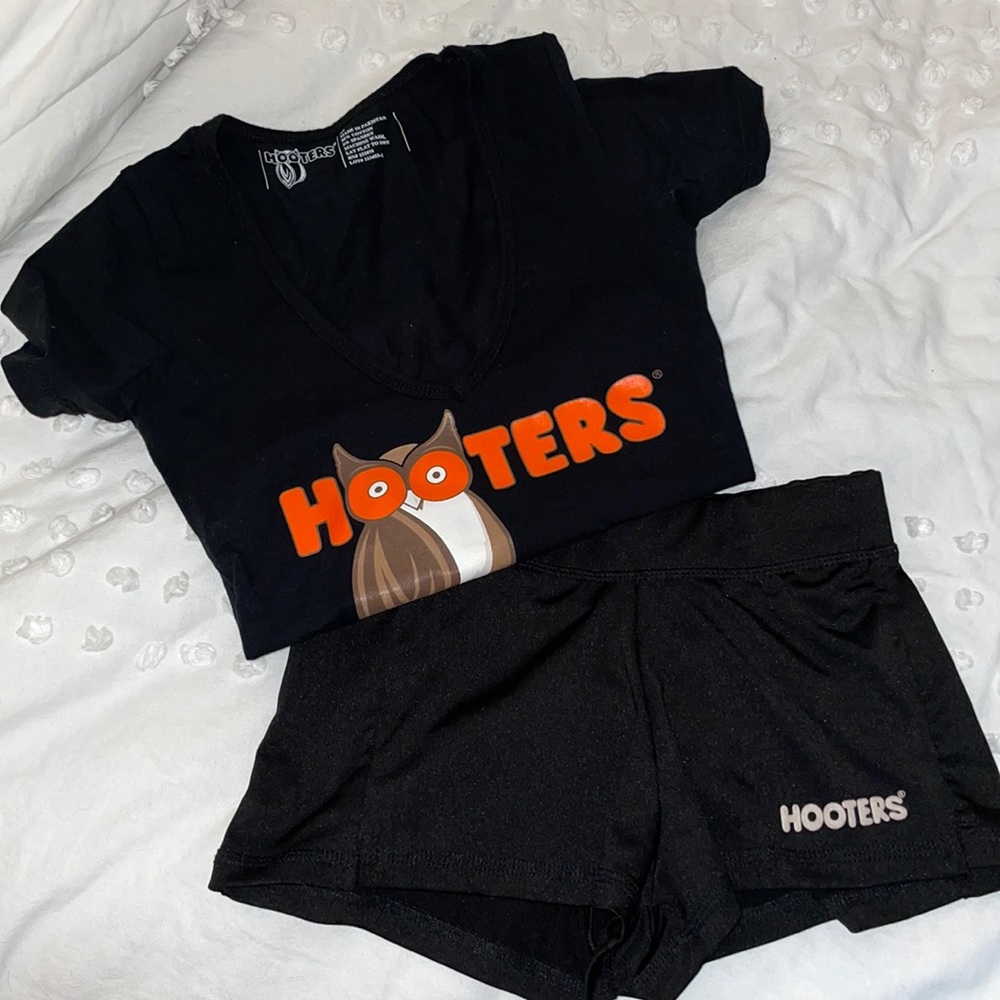 Black hooters uniform